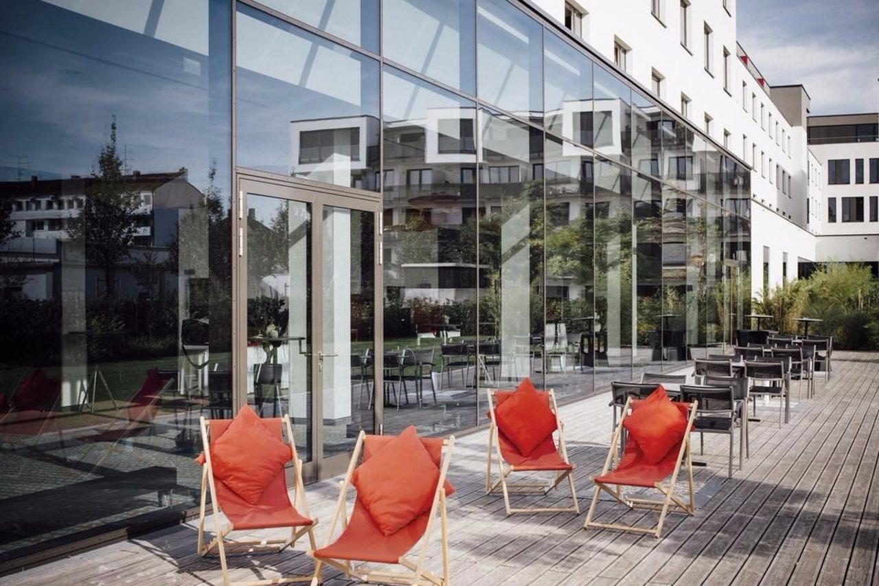 Holiday Inn Munich - Westpark By Ihg Exteriör bild