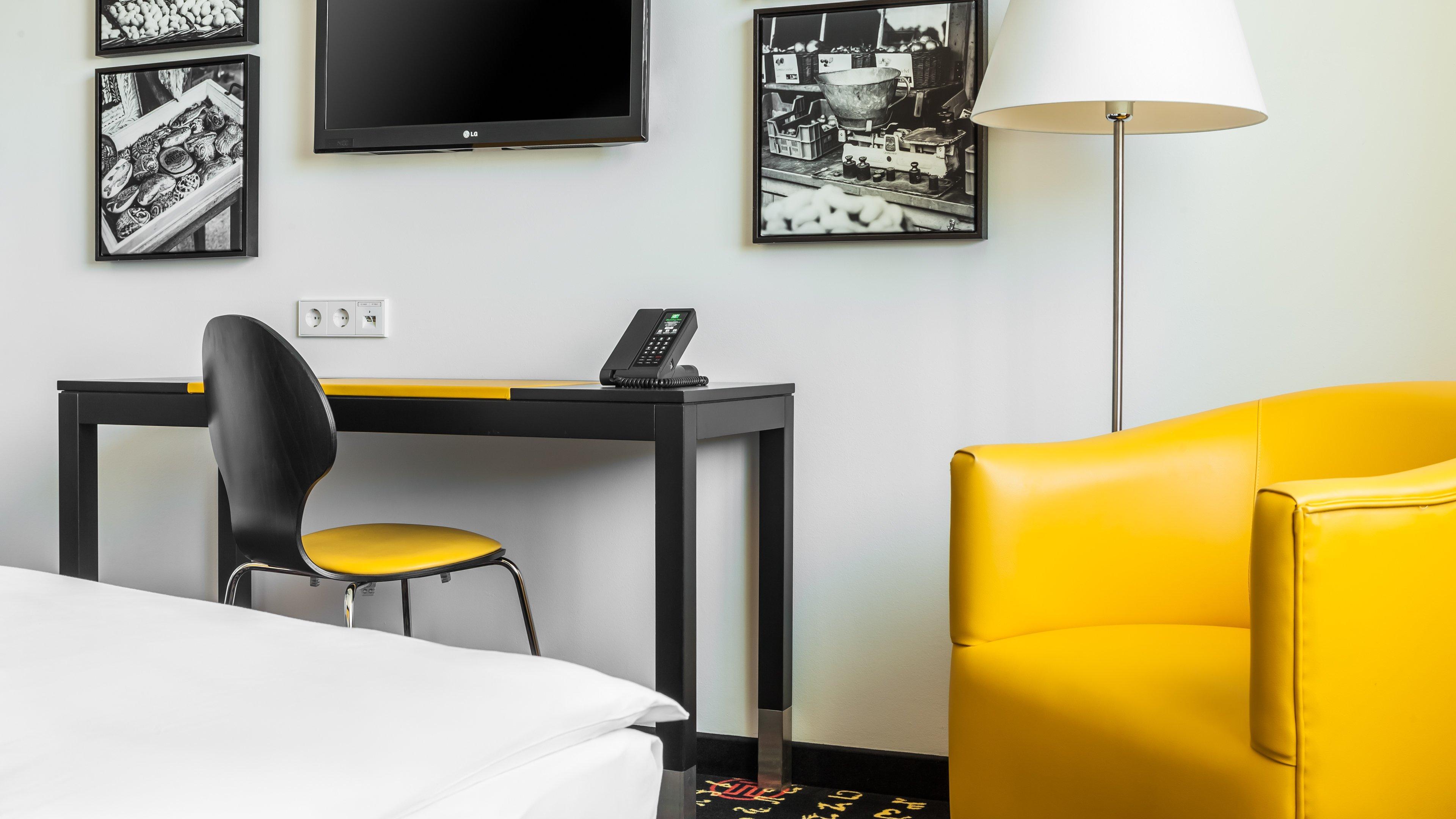 Holiday Inn Munich - Westpark By Ihg Exteriör bild