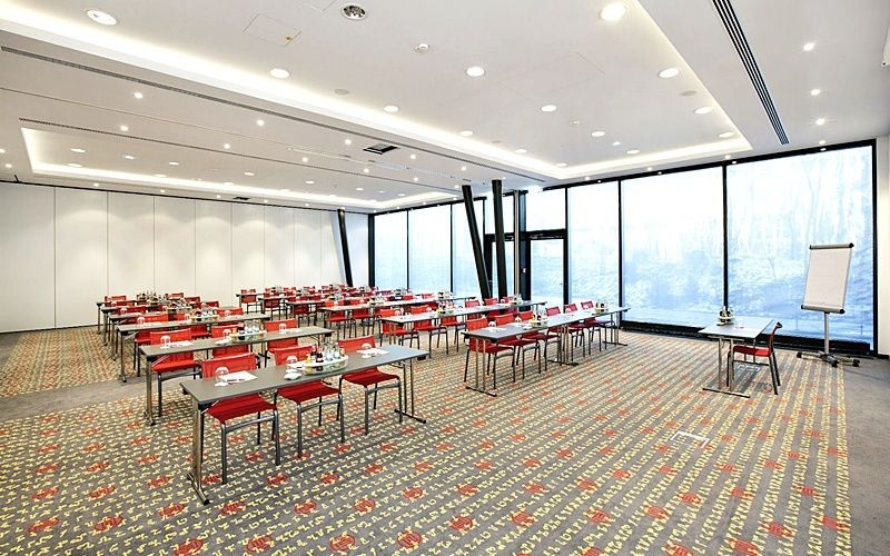 Holiday Inn Munich - Westpark By Ihg Exteriör bild