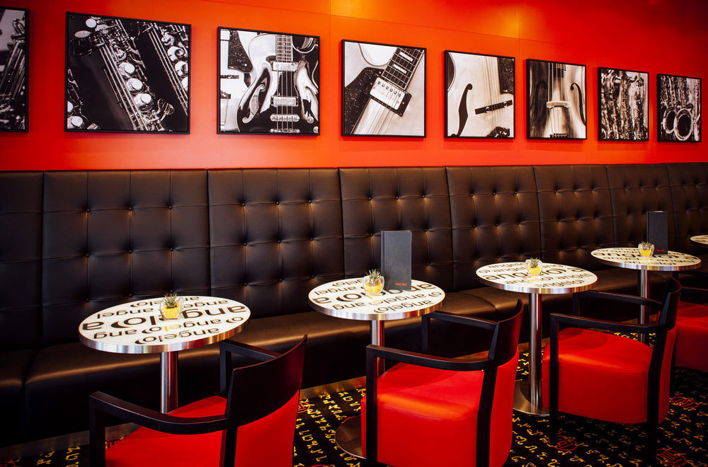 Holiday Inn Munich - Westpark By Ihg Exteriör bild