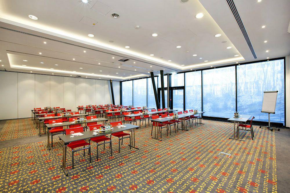 Holiday Inn Munich - Westpark By Ihg Exteriör bild